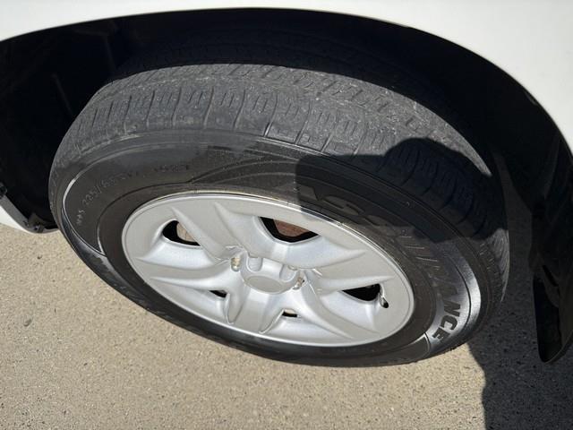 Toyota RAV4 Base V6 2WD 2010