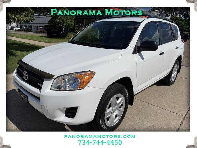 Toyota RAV4 Base V6 2WD 2010