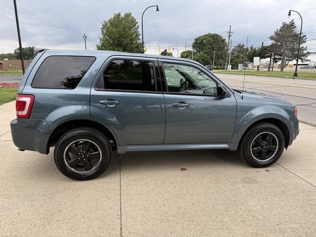 Ford Escape XLT 4WD 2012