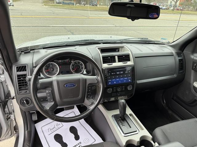 Ford Escape XLT 4WD 2012