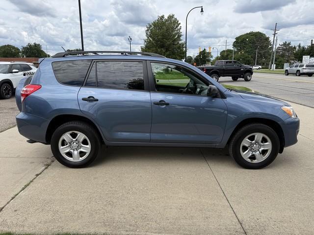 Toyota RAV4 Base I4 2WD 2010