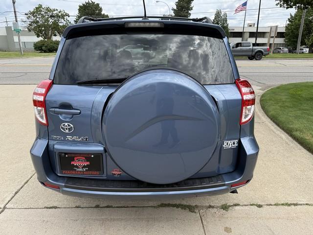 Toyota RAV4 Base I4 2WD 2010