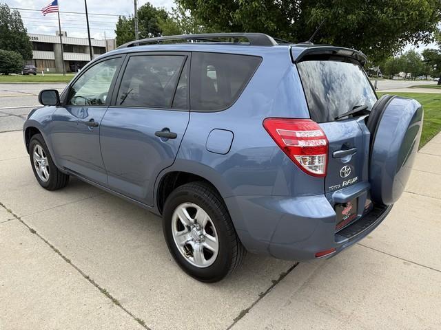Toyota RAV4 Base I4 2WD 2010