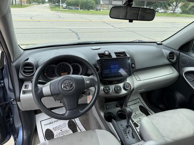 Toyota RAV4 Base I4 2WD 2010