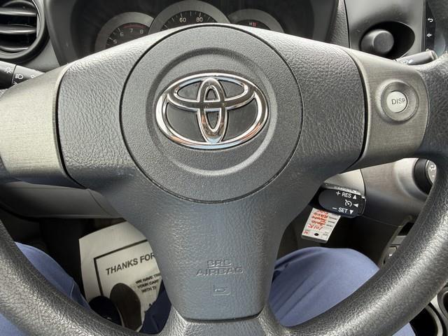 Toyota RAV4 Base I4 2WD 2010