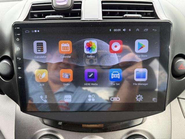 Toyota RAV4 Base I4 2WD 2010