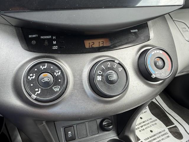 Toyota RAV4 Base I4 2WD 2010