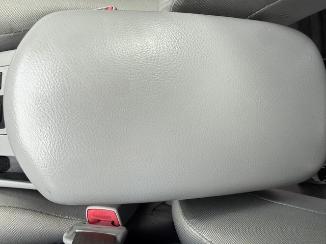 Toyota RAV4 Base I4 2WD 2010