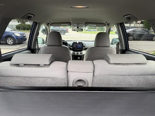 Toyota RAV4 Base I4 2WD 2010