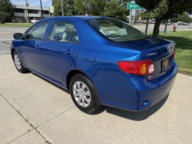Toyota Corolla LE 4-Speed AT 2009