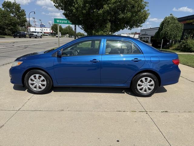 Toyota Corolla LE 4-Speed AT 2009