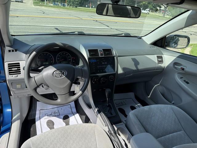Toyota Corolla LE 4-Speed AT 2009
