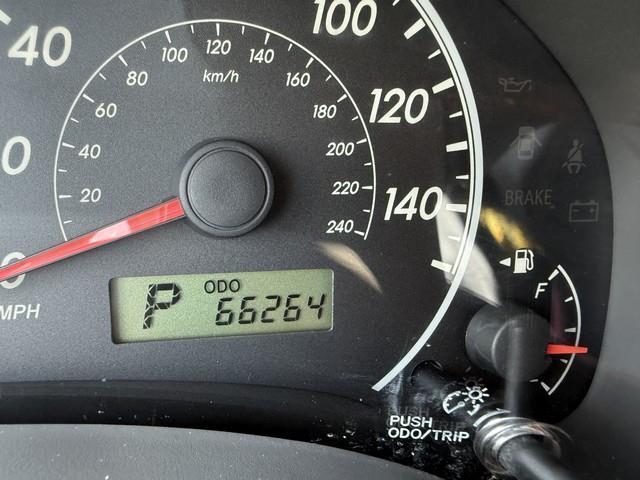Toyota Corolla LE 4-Speed AT 2009
