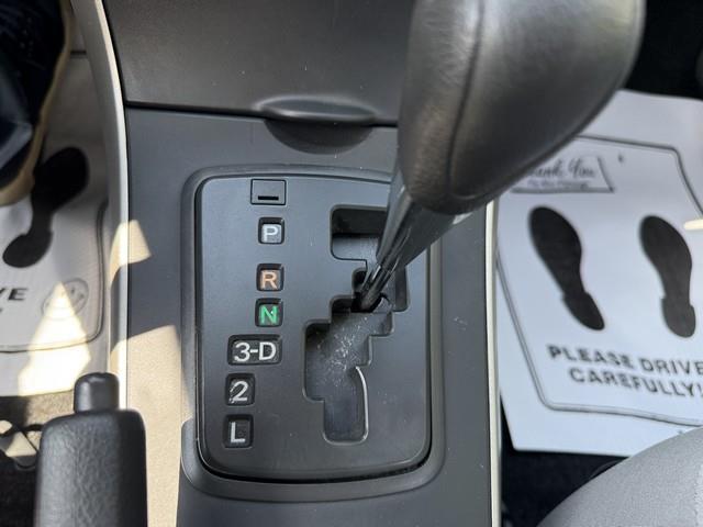 Toyota Corolla LE 4-Speed AT 2009