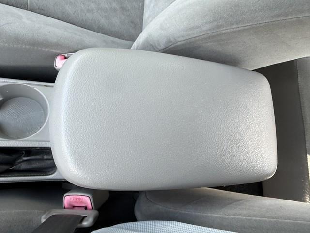 Toyota Corolla LE 4-Speed AT 2009
