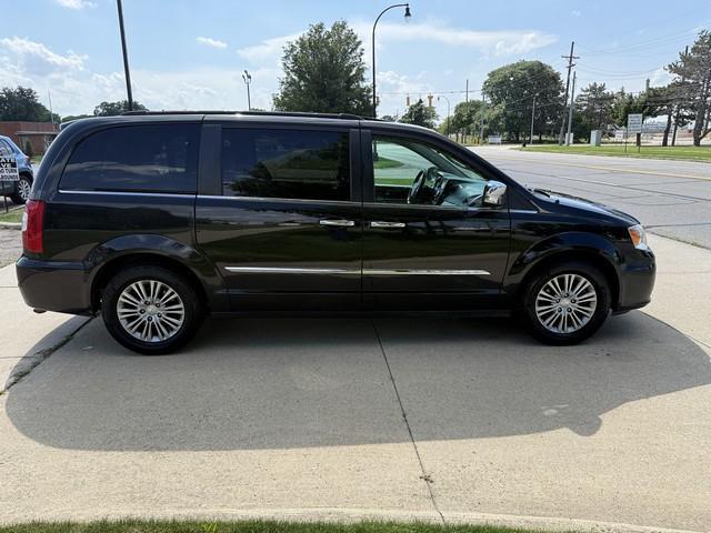 Chrysler Town & Country Touring-L 2016