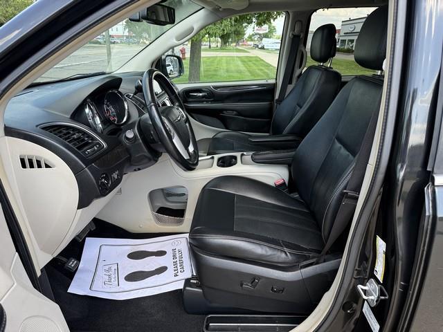Chrysler Town & Country Touring-L 2016
