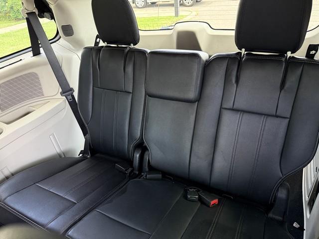 Chrysler Town & Country Touring-L 2016