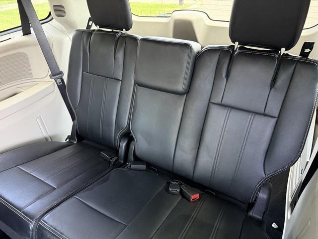 Chrysler Town & Country Touring-L 2016