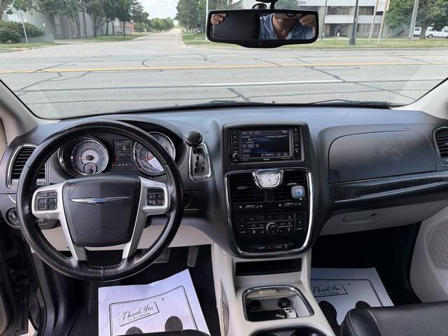 Chrysler Town & Country Touring-L 2016
