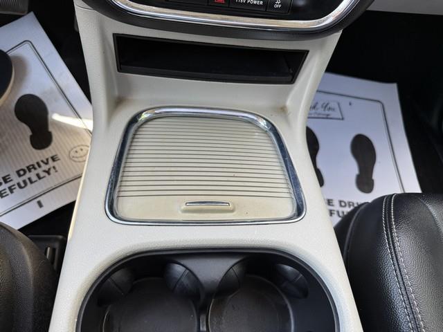 Chrysler Town & Country Touring-L 2016