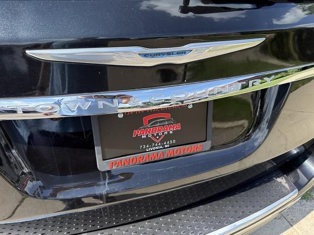 Chrysler Town & Country Touring-L 2016