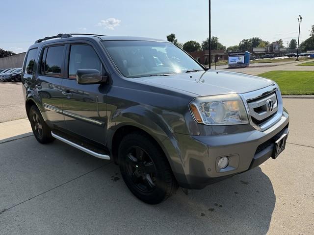 Honda Pilot Touring 4WD 5-Spd AT with DVD 2011