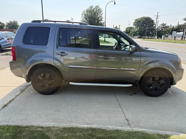 Honda Pilot Touring 4WD 5-Spd AT with DVD 2011