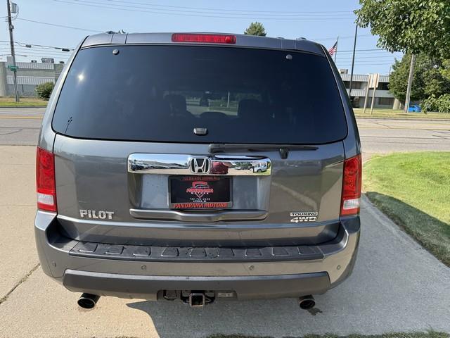 Honda Pilot Touring 4WD 5-Spd AT with DVD 2011