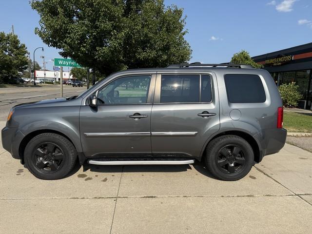 Honda Pilot Touring 4WD 5-Spd AT with DVD 2011
