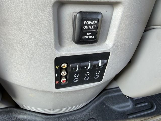 Honda Pilot Touring 4WD 5-Spd AT with DVD 2011