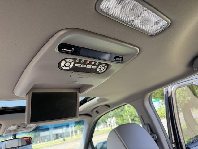 Honda Pilot Touring 4WD 5-Spd AT with DVD 2011