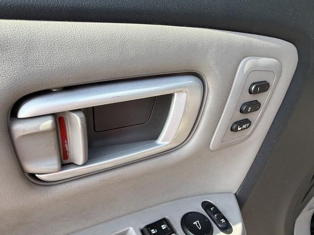Honda Pilot Touring 4WD 5-Spd AT with DVD 2011