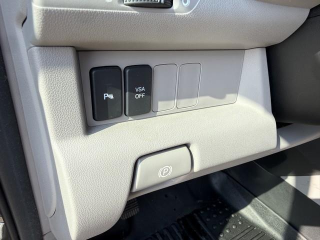 Honda Pilot Touring 4WD 5-Spd AT with DVD 2011