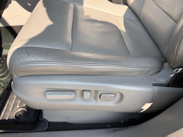Honda Pilot Touring 4WD 5-Spd AT with DVD 2011