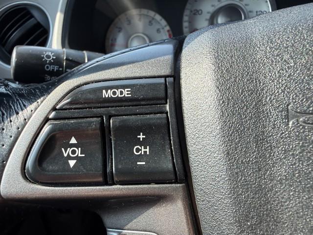 Honda Pilot Touring 4WD 5-Spd AT with DVD 2011