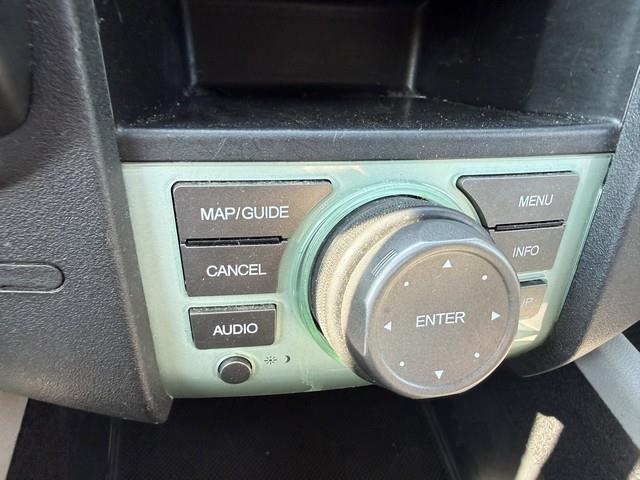 Honda Pilot Touring 4WD 5-Spd AT with DVD 2011
