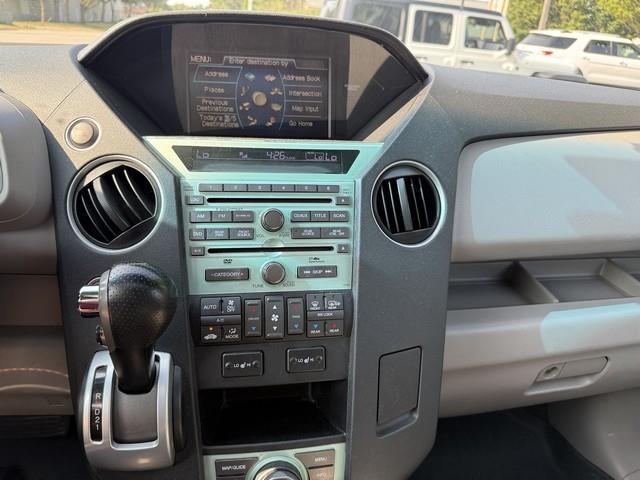 Honda Pilot Touring 4WD 5-Spd AT with DVD 2011