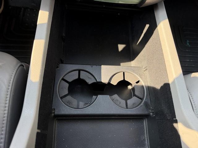 Honda Pilot Touring 4WD 5-Spd AT with DVD 2011