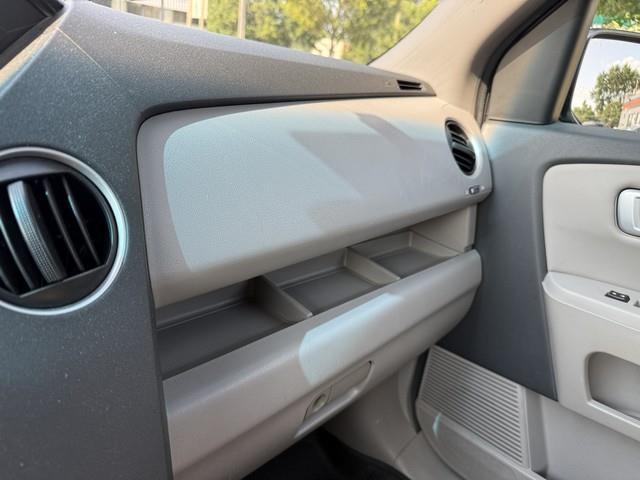 Honda Pilot Touring 4WD 5-Spd AT with DVD 2011