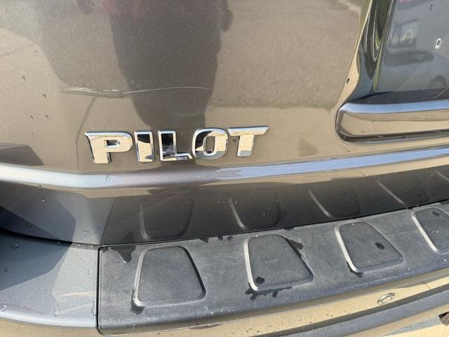 Honda Pilot Touring 4WD 5-Spd AT with DVD 2011