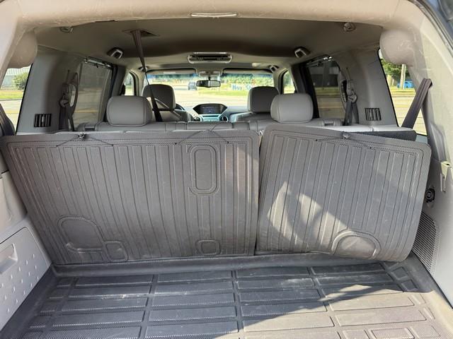 Honda Pilot Touring 4WD 5-Spd AT with DVD 2011