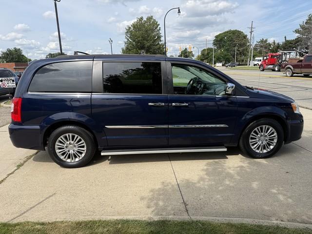 Chrysler Town & Country Touring-L 2015