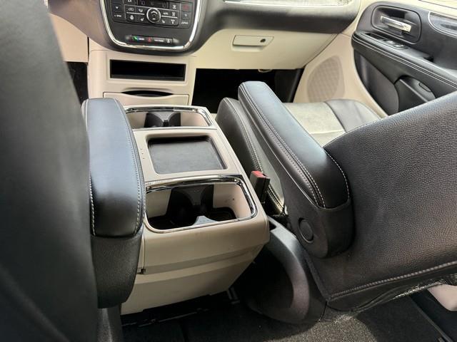 Chrysler Town & Country Touring-L 2015