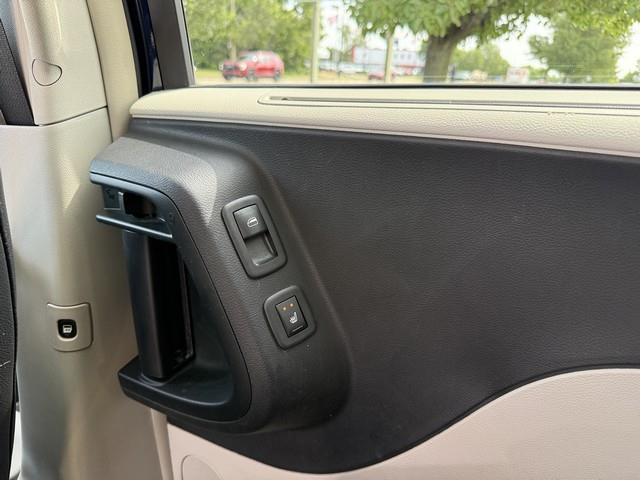 Chrysler Town & Country Touring-L 2015