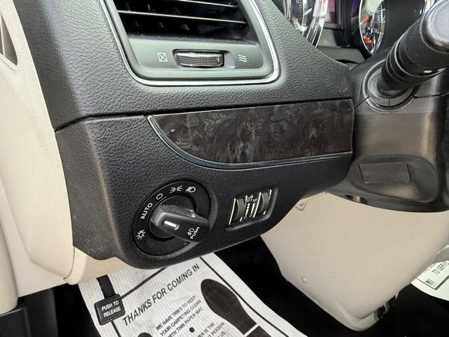 Chrysler Town & Country Touring-L 2015
