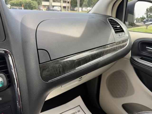 Chrysler Town & Country Touring-L 2015