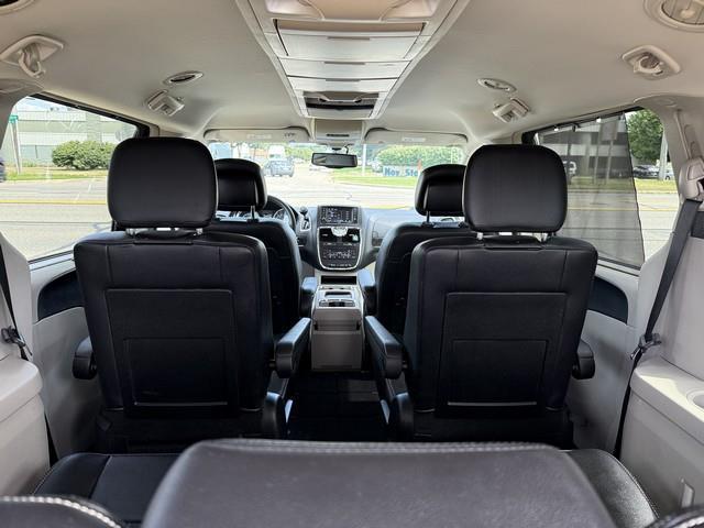 Chrysler Town & Country Touring-L 2015