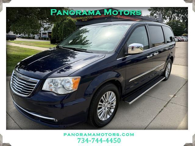 2015 Chrysler Town & Country Touring-L
