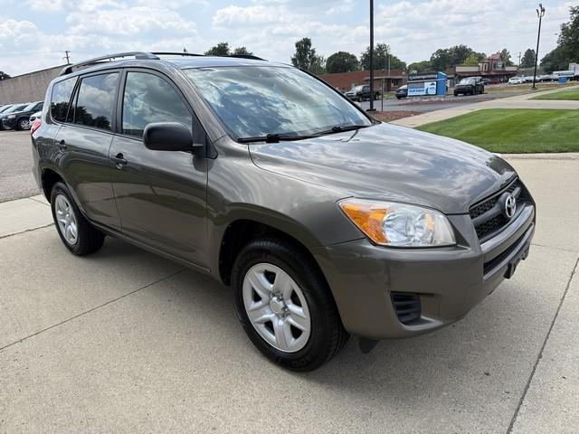 Toyota RAV4 Base I4 4WD 2012